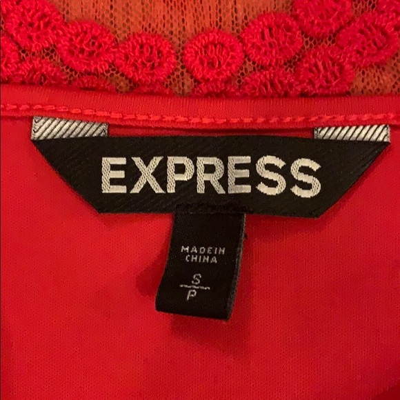 Red lacy dress 💃 - Picture 6 of 6